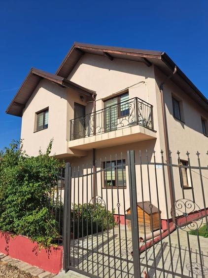 Casă cu 4 camere cu Teren 300 Mp în Bragadiru