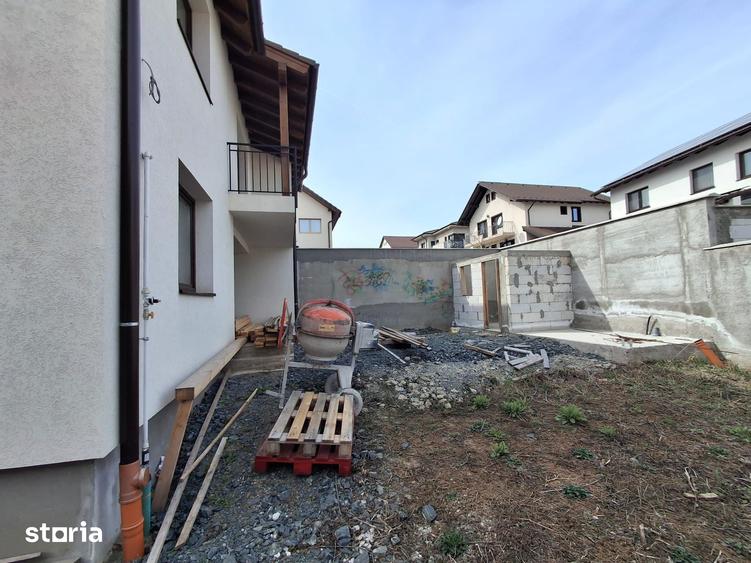 Casă cu 3 camere cu Teren 250 Mp în Șelimbăr