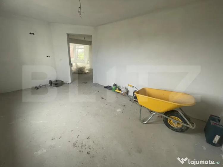 Casa individuala semifinisata, 4 camere, 10 ari teren si gar - 15