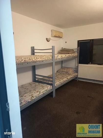 Casă cu 7 camere cu Teren 300 Mp în Nord