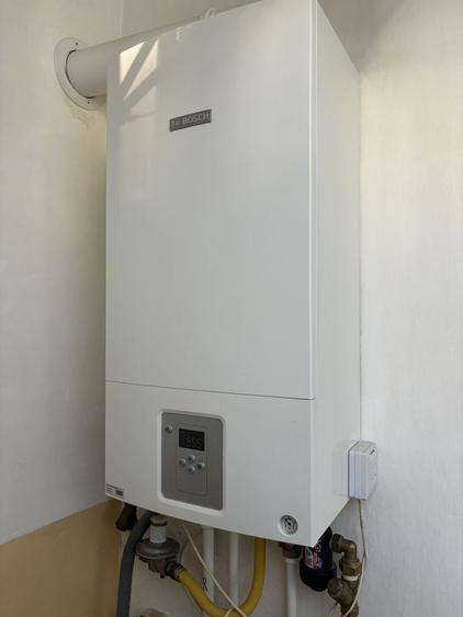 Apartament cu 3 camere decomandat în Radu Negru