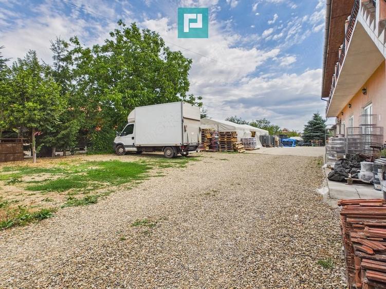 Casă cu 9 camere cu Teren 1579 Mp în Nojorid