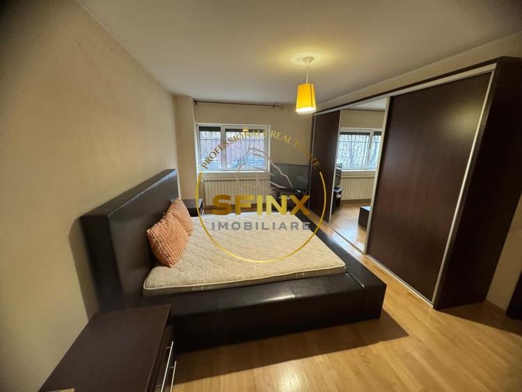 Apartament cu 4 camere decomandat, mobilat în Băneasa