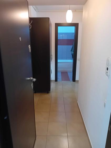 Garsonieră decomandată în Titan