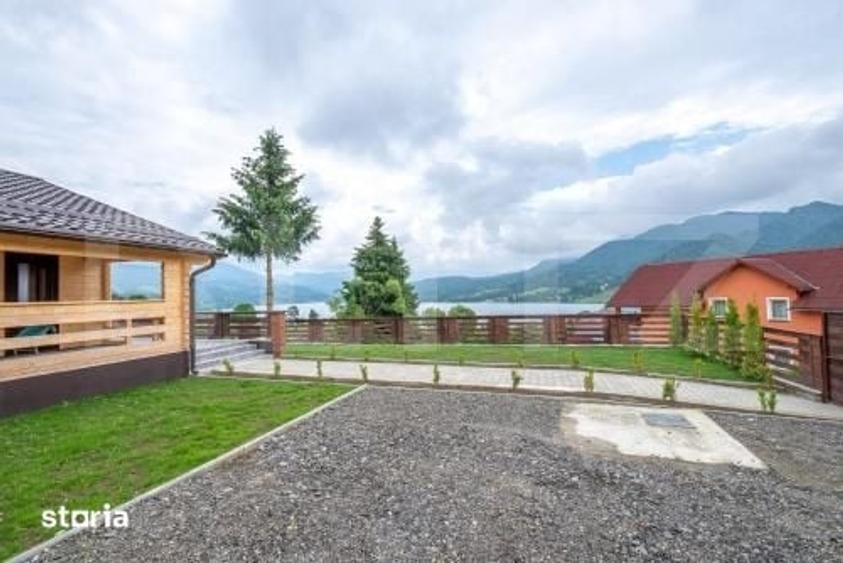 Casă cu 5 camere cu Teren 600 Mp în Colibița