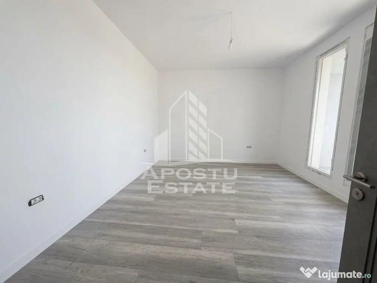 Casă cu 4 camere cu Teren 570 Mp în Giarmata