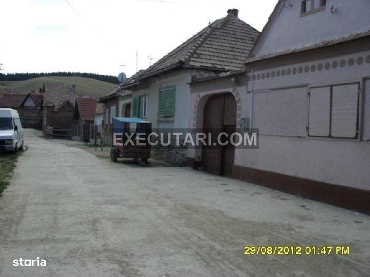 Casă cu 3 camere în Poiana Sibiului