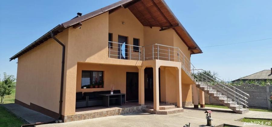 Casă cu Teren 3900 Mp în Ruginoasa