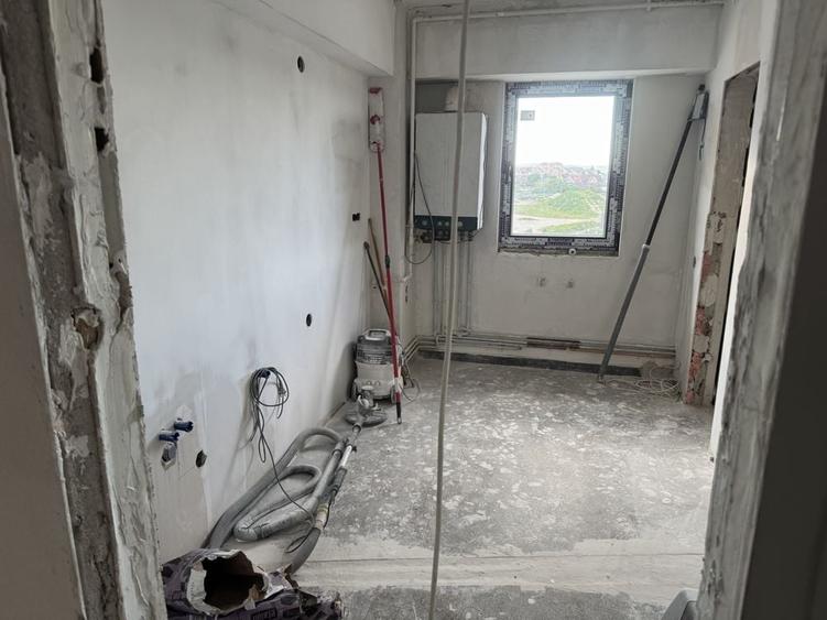 Apartament cu 3 camere decomandat în Central