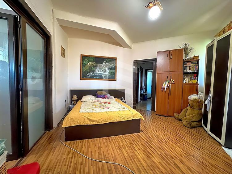 Apartament cu 4 camere semidecomandat, mobilat în Cișmigiu