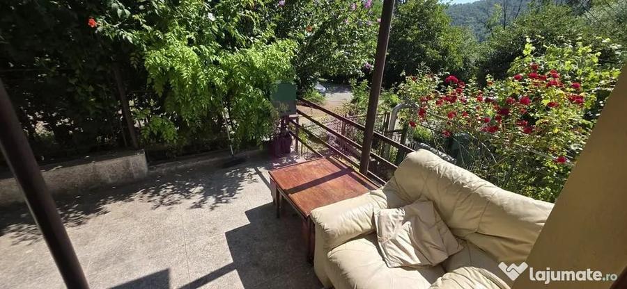 Casa cu 4 camere de vanzare in Campina - 2