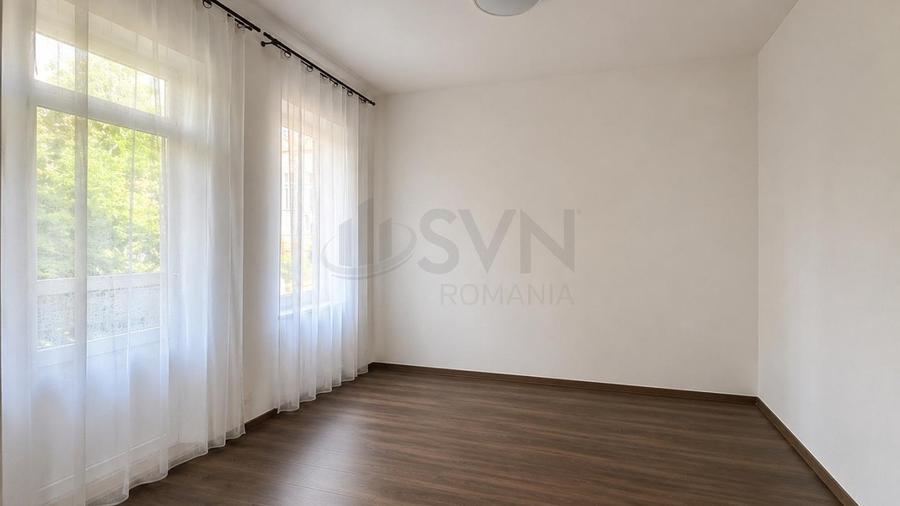 Casă individuală cu 5 camere cu Teren 80 Mp în P-ța Unirii