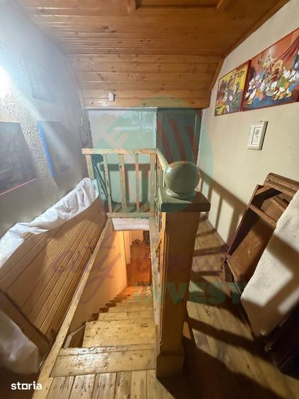 Casă cu 5 camere cu Teren 1000 Mp în Găneasa