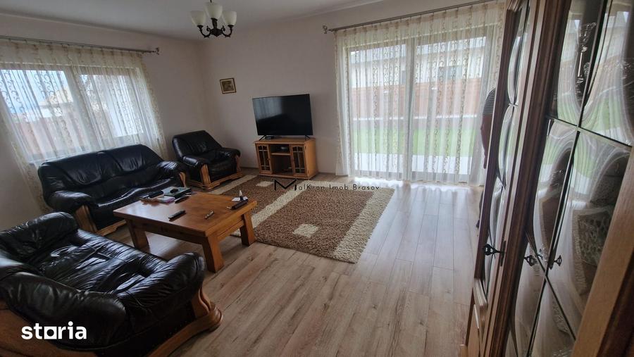 Casă cu 5 camere decomandat cu Teren 800 Mp în Central