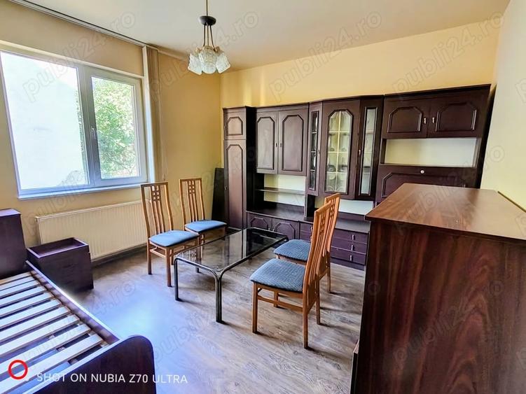 Casă cu 6 camere cu Teren 960 Mp în Ronaț