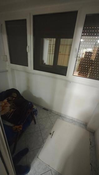 Apartament cu 4 camere decomandat în Malu Roșu