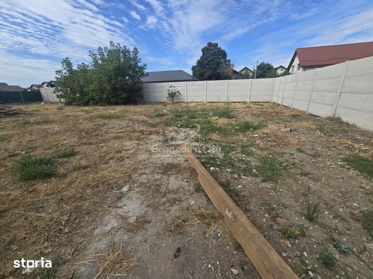 Casă cu 4 camere cu Teren 500 Mp în Clinceni