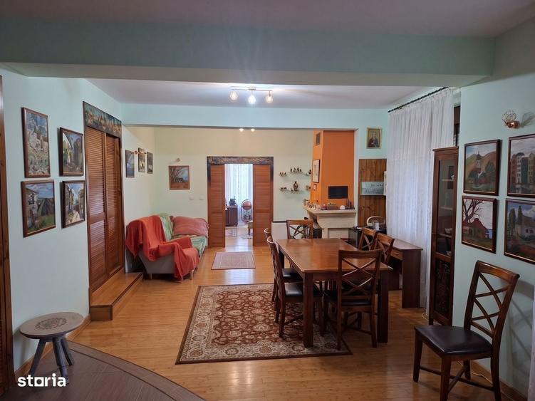 Casă cu 4 camere cu Teren 1291 Mp în Joița