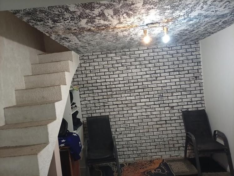 Casă cu 2 camere în Central