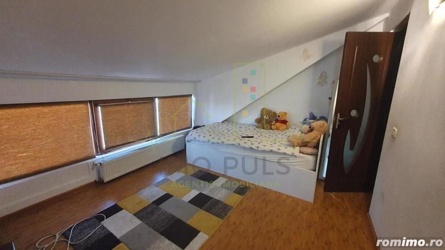 Apartament cu 4 camere semidecomandat în Girocului