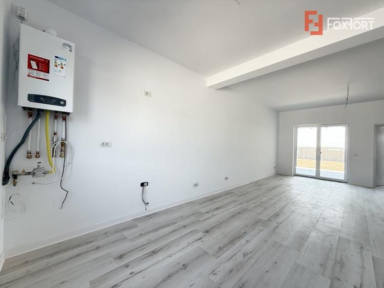 Duplex cu 4 camere cu Canalizare în Săcălaz