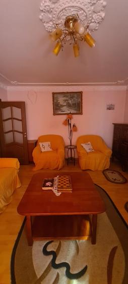 Apartament cu 3 camere decomandat, mobilat în Nerva Traian