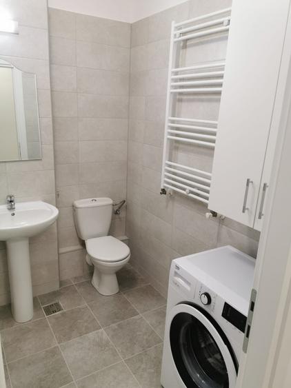 Garsonieră decomandată în Central