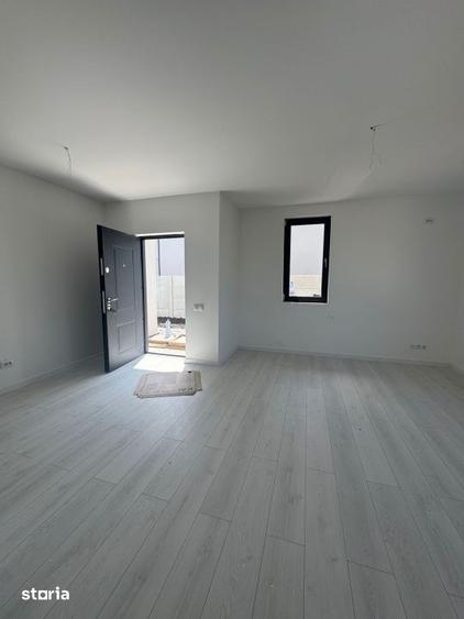 Casă cu 3 camere cu Teren 200 Mp în Central