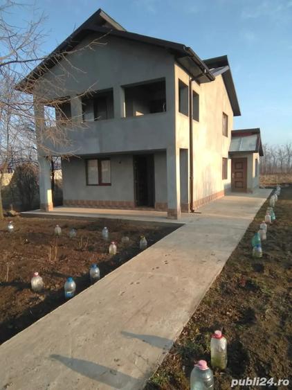Casă cu 4 camere în Luciu