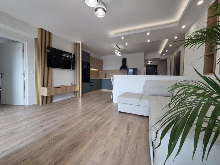 Apartament cu 2 camere semidecomandat, mobilat în Dâmbul Rotund
