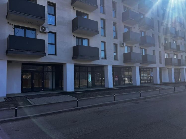 Spațiu comercial, de 89.099998474121 mp, în Dâmbul Rotund