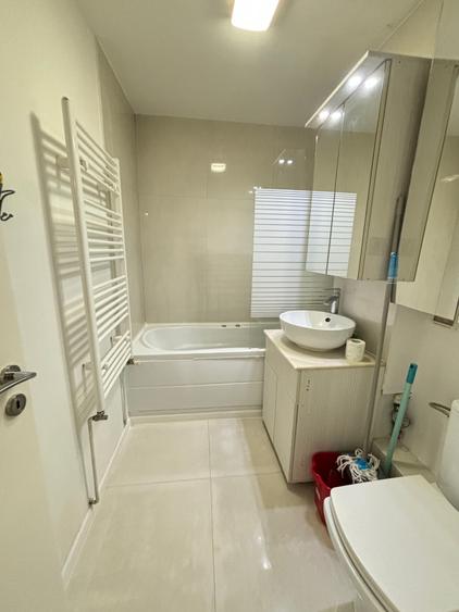 Apartament cu 2 camere decomandat, mobilat în Aradului