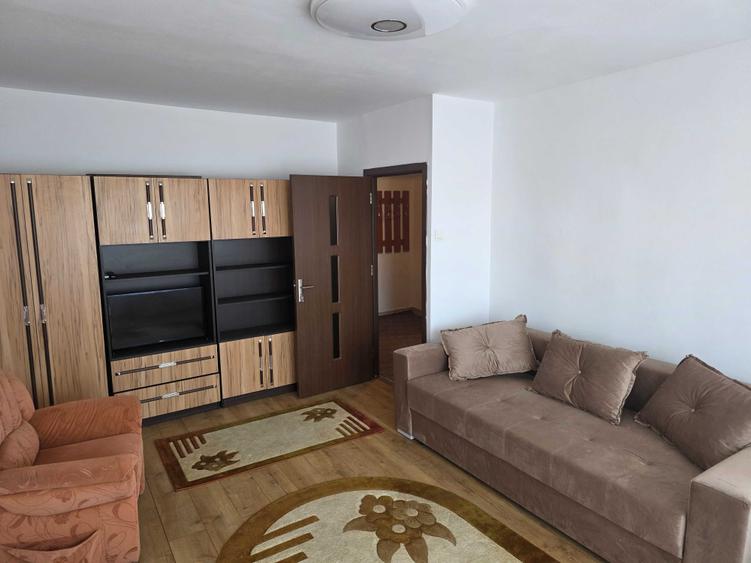 Apartament cu 2 camere decomandat în Semicentral