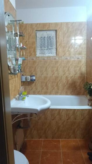 Apartament cu 4 camere decomandat în Unirii Centru