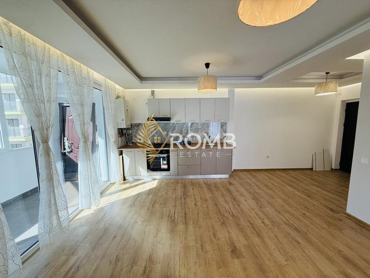 Apartament cu 3 camere semidecomandat, mobilat în Florești