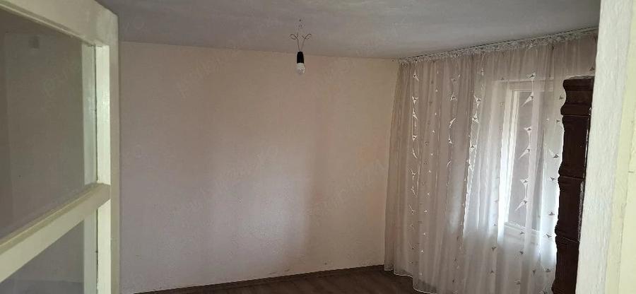 Casă cu 3 camere cu Teren 1000 Mp în Bratia din Deal