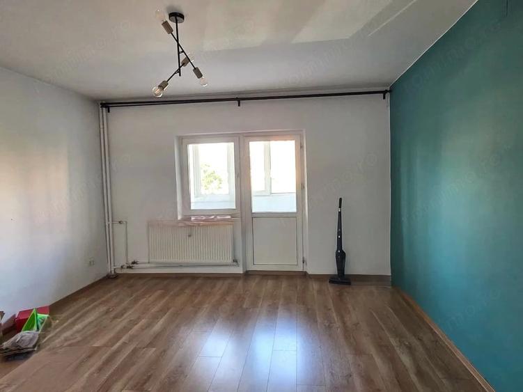 Apartament cu 2 camere decomandat în Vitan