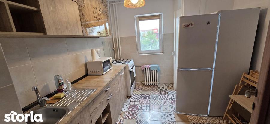 Apartament cu 3 camere decomandat în Circumvalațiunii