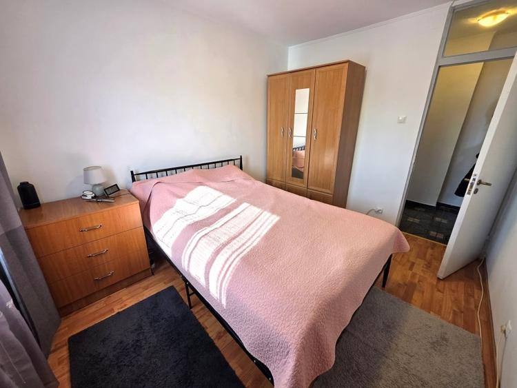 Apartament cu 4 camere semidecomandat în Brâncoveanu