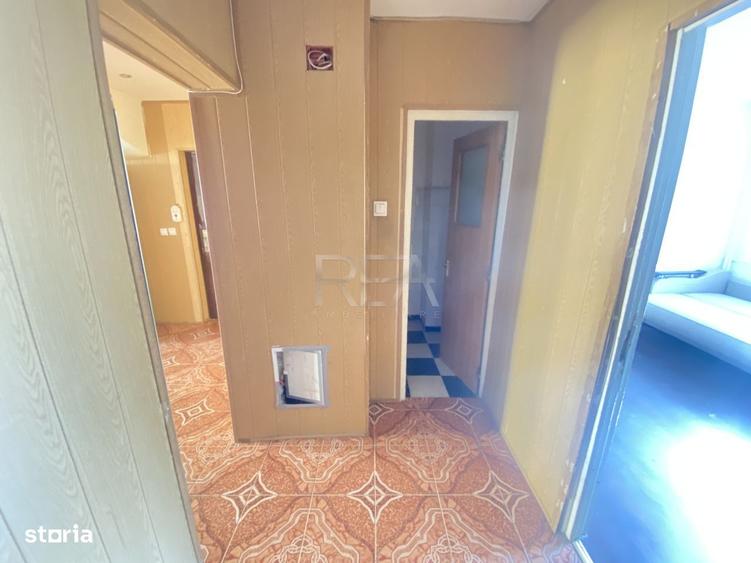 Apartament cu 3 camere decomandat în Trafic Greu