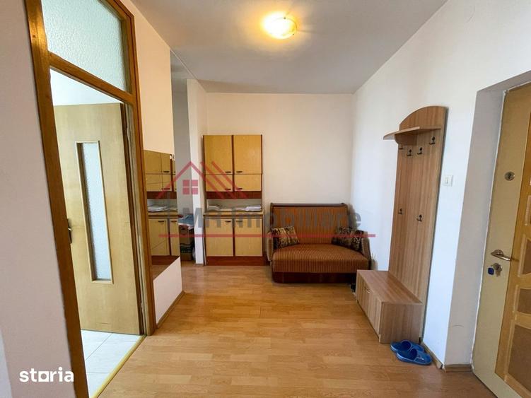 1 camera, decomandat, 45 mp, cartier GRUIA, zona Parcul Cetatuia, CFR - 2