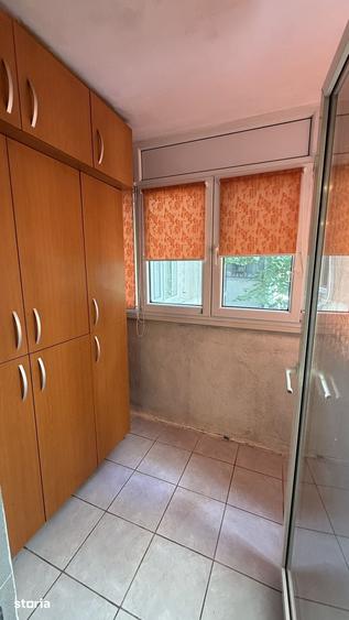 Apartament cu 4 camere în Drumul Taberei
