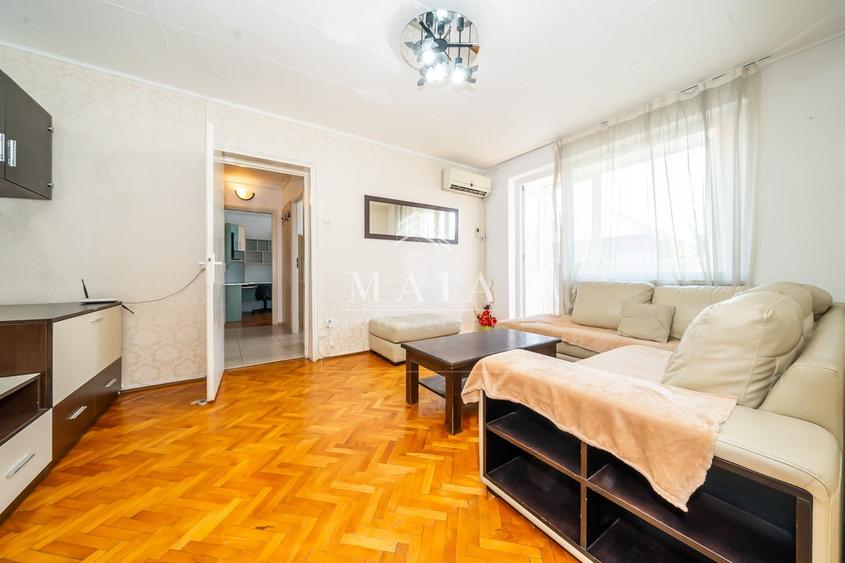 Apartament cu 3 camere decomandat, mobilat în Central