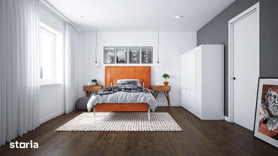 Casă cu 7 camere cu Teren 250 Mp în Central