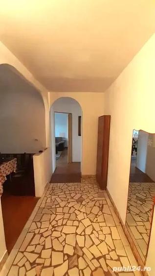 Apartament cu 2 camere semidecomandat, mobilat în Bucovina