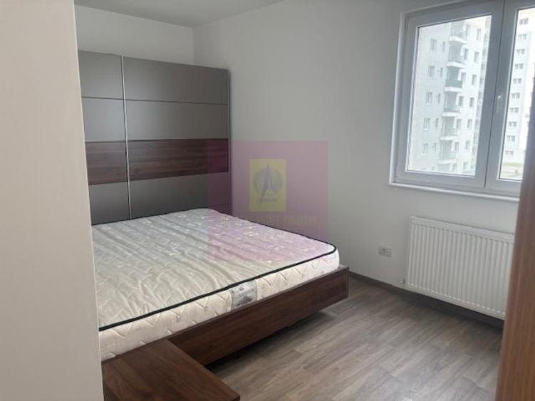 Apartament cu 2 camere semidecomandat, mobilat în Prelungirea Ghencea