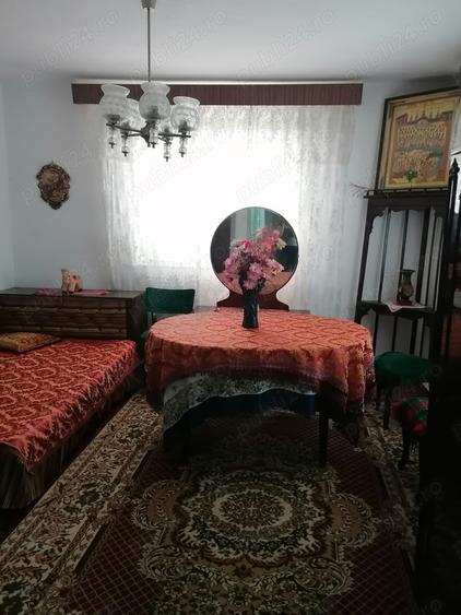 Casă cu 3 camere cu Teren 1558 Mp în Jurilovca