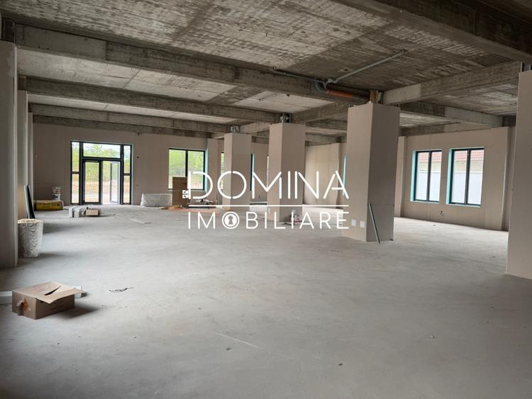 Spațiu comercial, de 350 mp, în Nord