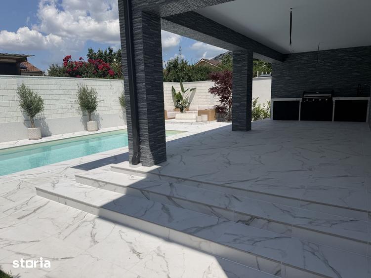 Casă cu Piscina în Oncea