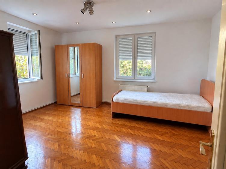 Casă cu 3 camere cu Teren 400 Mp în 1 Mai